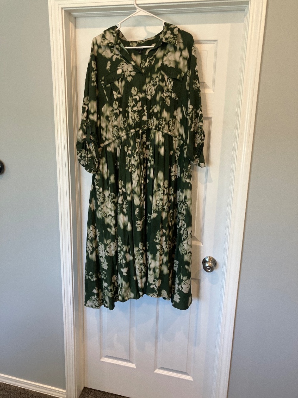 green dress